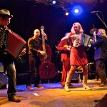 2010-07-30-17-hippies-090