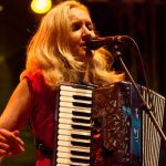 2010-07-30-17-hippies-102
